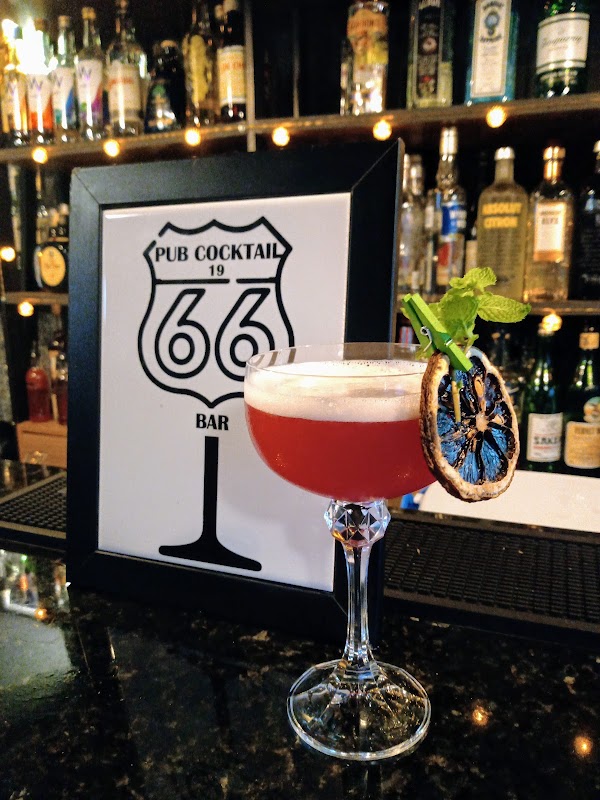 Foto 6 de 1966 Pub Cocktail Bar