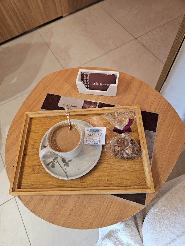 Foto 6 de Dra Débora Pacheco - Preenchimento - Rejuvenescimento Facial - Tratamento de Melasma em Guarulhos