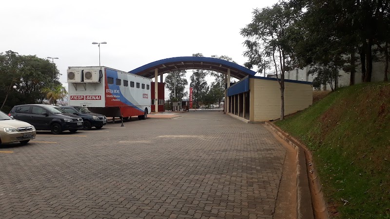 Senai Guarulhos - Hermenegildo Campos de Almeida - Escola em Paraventi, Guarulhos/SP - Foto 3