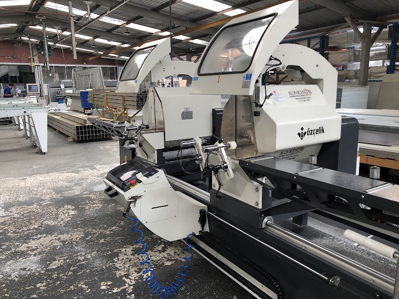 Luxalum Esquadrias Alumínio Indústria Comércio - Esquadria de Alumínio em Centro, Guarulhos/SP - Foto 3