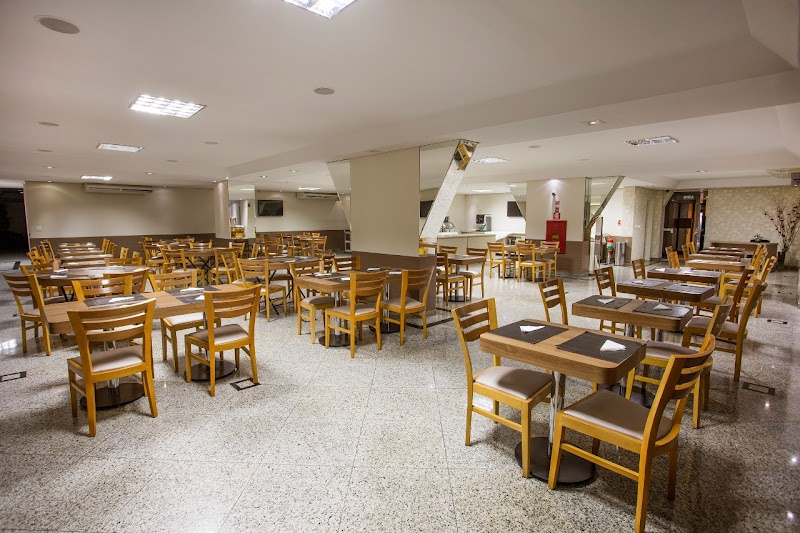 Foto 6 de Summit Hotel Monaco