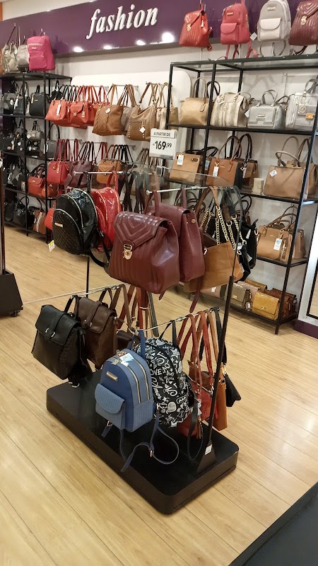 Pontal Calçados e Bolsas - Loja de Roupas em Centro, Guarulhos/SP - Foto 3