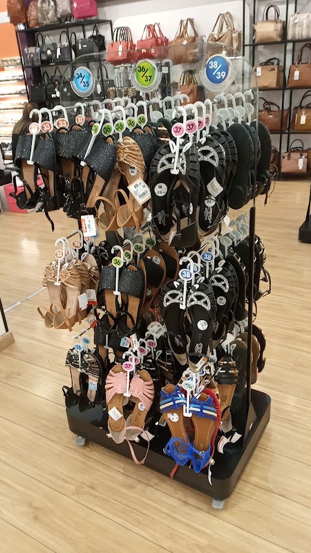 Pontal Calçados e Bolsas - Loja de Roupas em Centro, Guarulhos/SP - Foto 4
