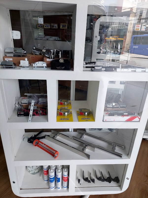 Foto 6 de MJA Center