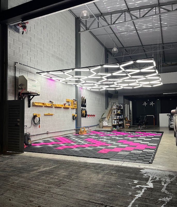 Crucial Garage | Funilaria e Pintura - Estética Automotiva - Oficina Mecânica em Vila Augusta, Guarulhos/SP - Foto 2