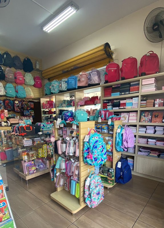 Foto 6 de Bruxinha Papelaria e Brinquedos