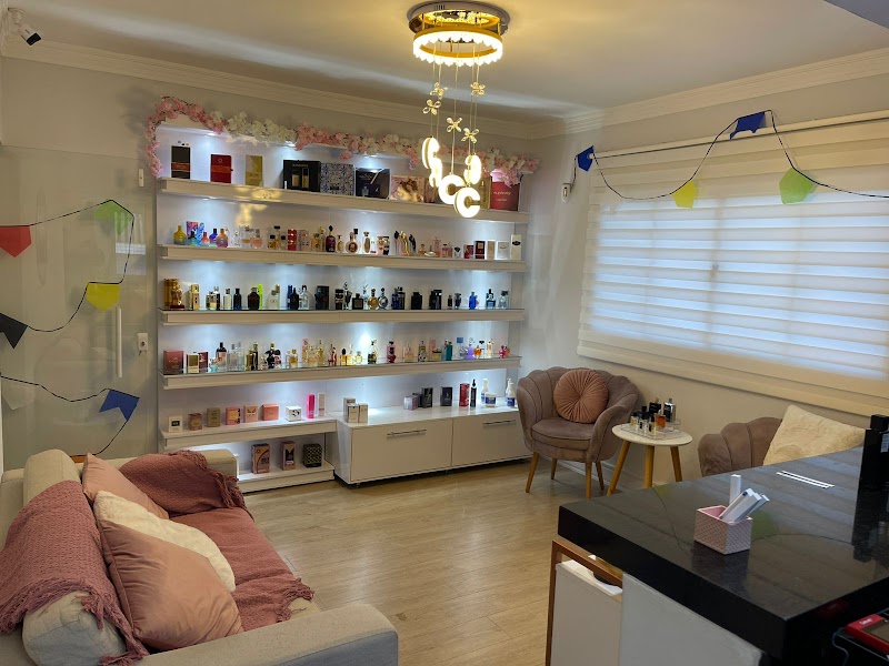 Carol Costa Perfumes Importados - Perfumaria e Cosméticos em Centro, Guarulhos/SP - Foto 2