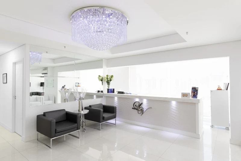 Clínica Dra. Larissa Viana - Dermatologista, Fotona Guarulhos,Tricologista e Estética - Salão de Beleza em Centro, Guarulhos/SP - Foto 2